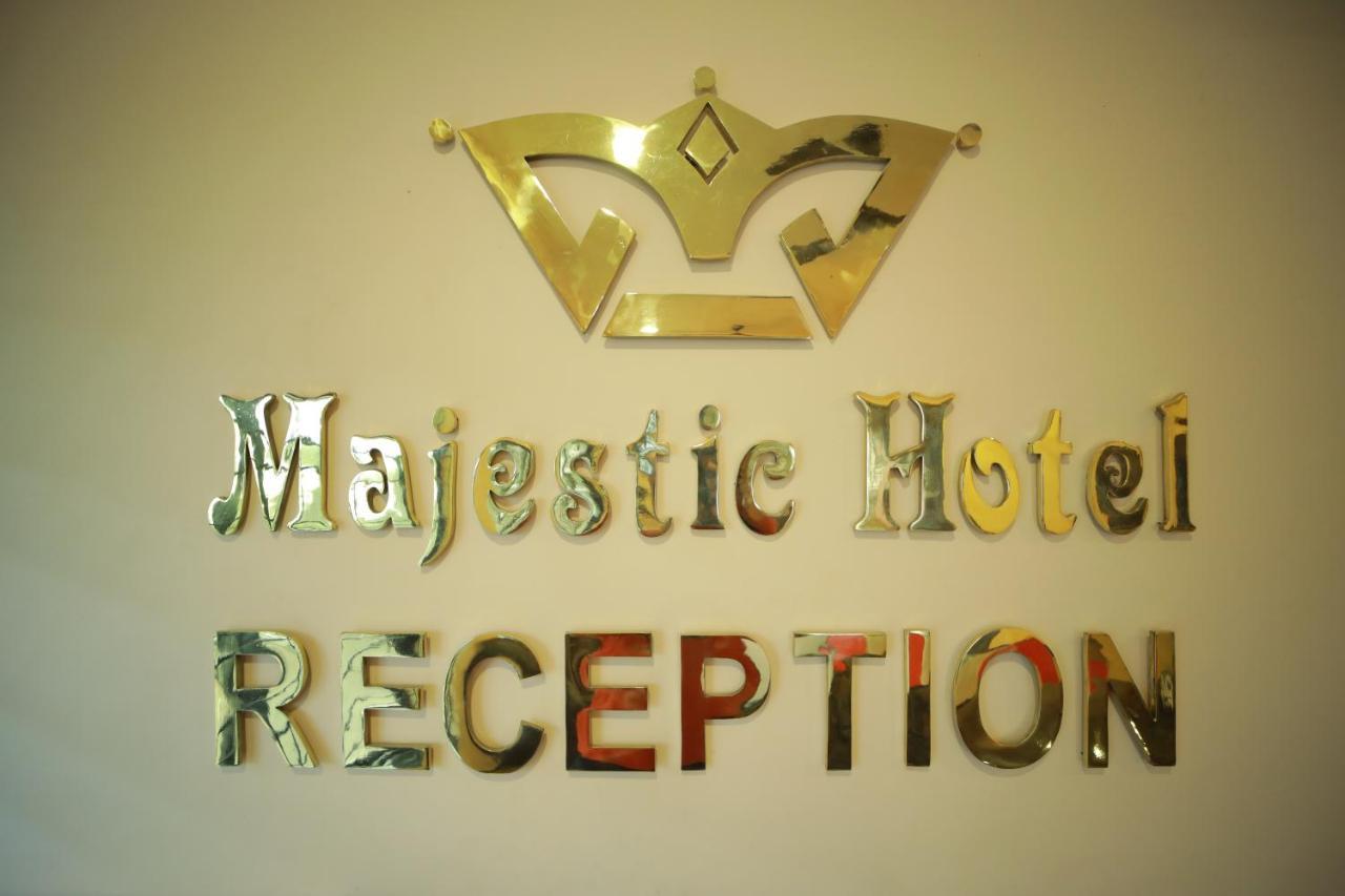 Majestic Hotel Madurai Buitenkant foto