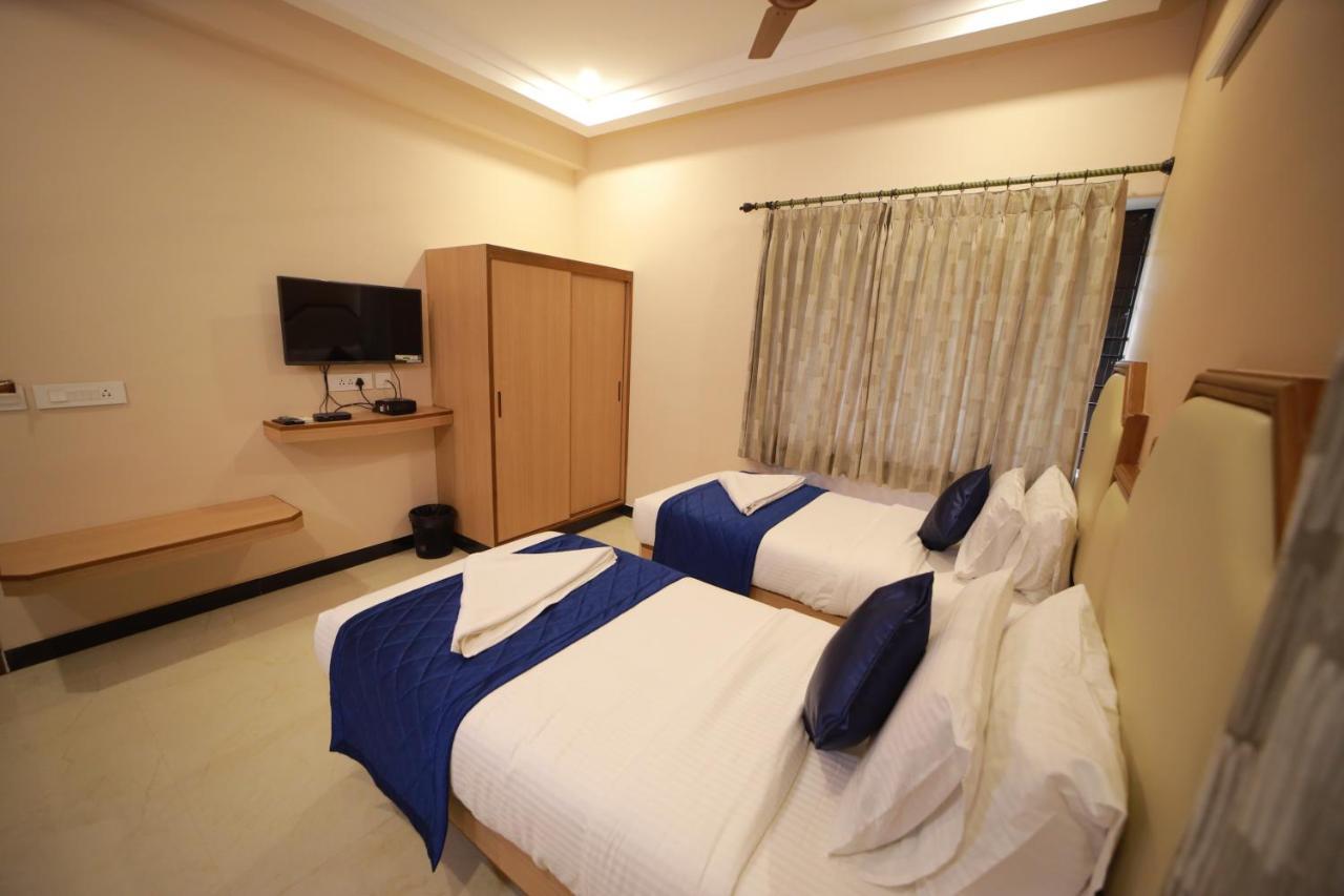 Majestic Hotel Madurai Buitenkant foto